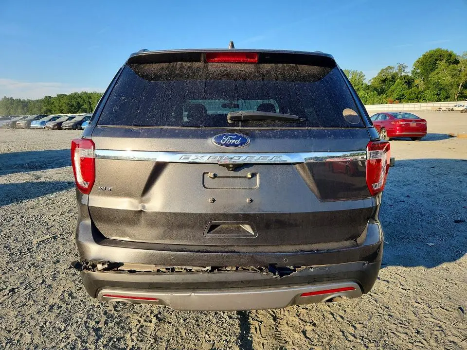 2017 FORD EXPLORER XLT  