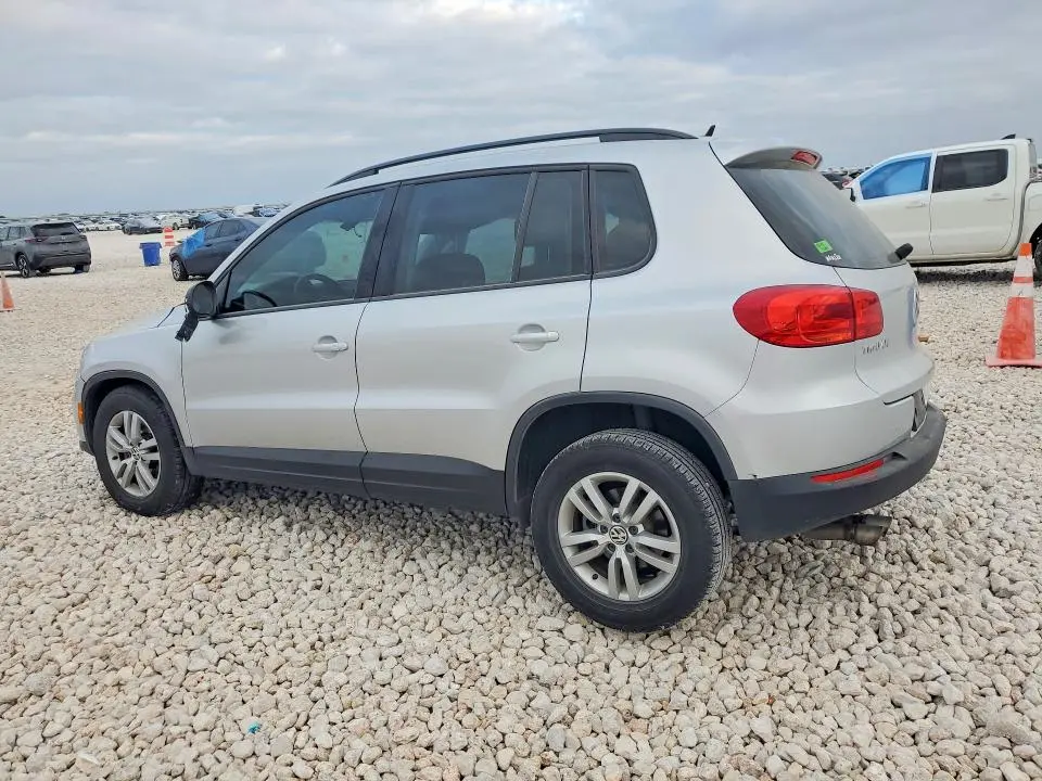 2016 VOLKSWAGEN TIGUAN S  
