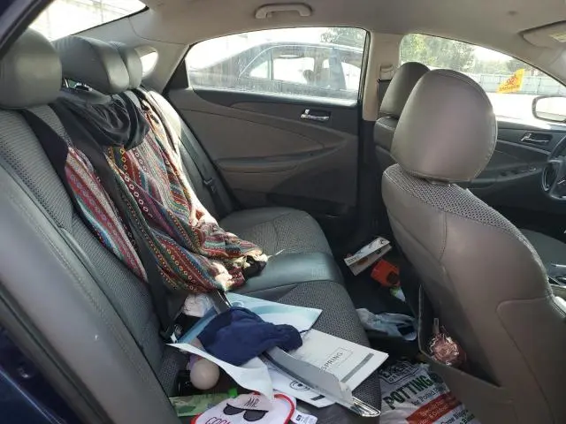 2011 HYUNDAI SONATA SE