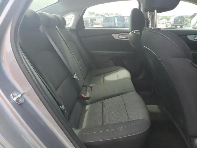 2024 KIA FORTE LX