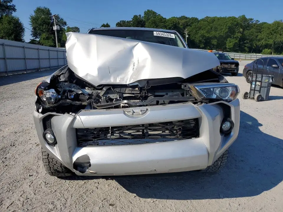 2015 TOYOTA 4RUNNER SR5  
