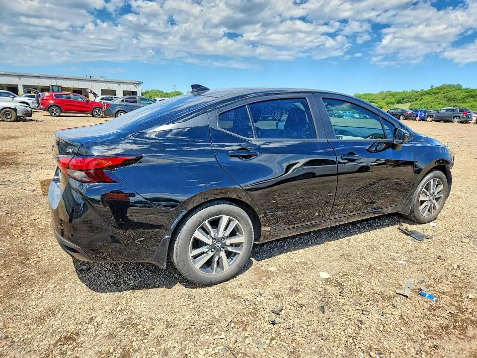 2021 NISSAN VERSA SV  