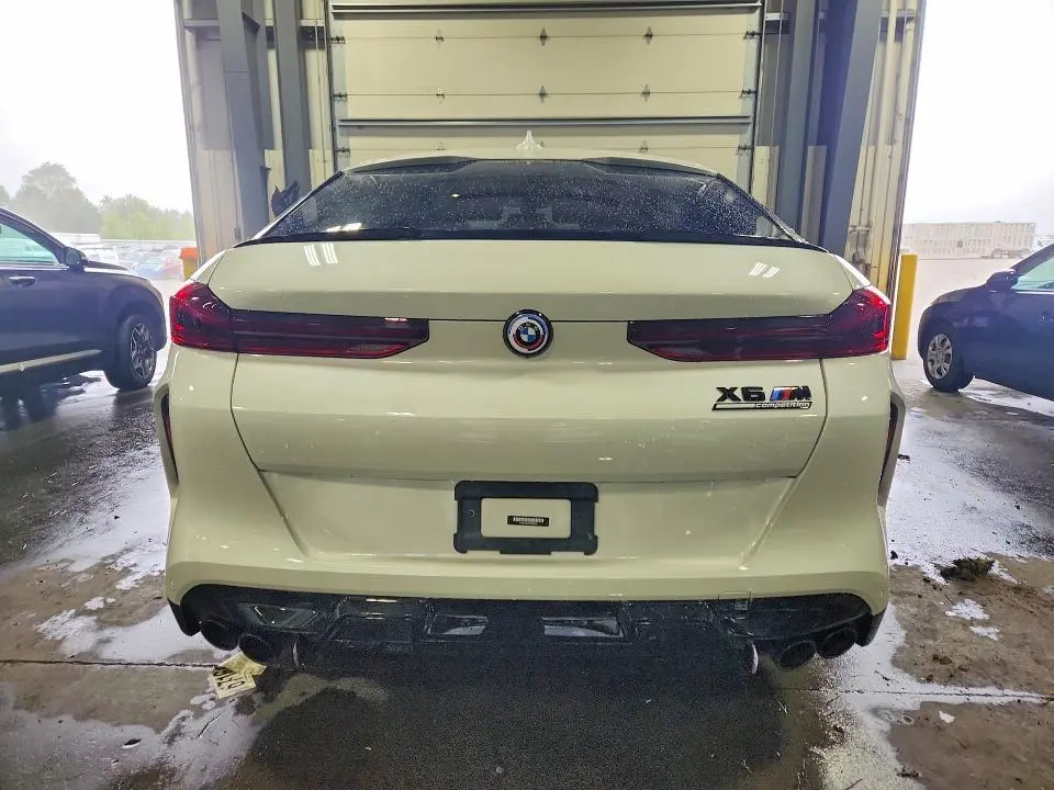 2023 BMW X6 M  