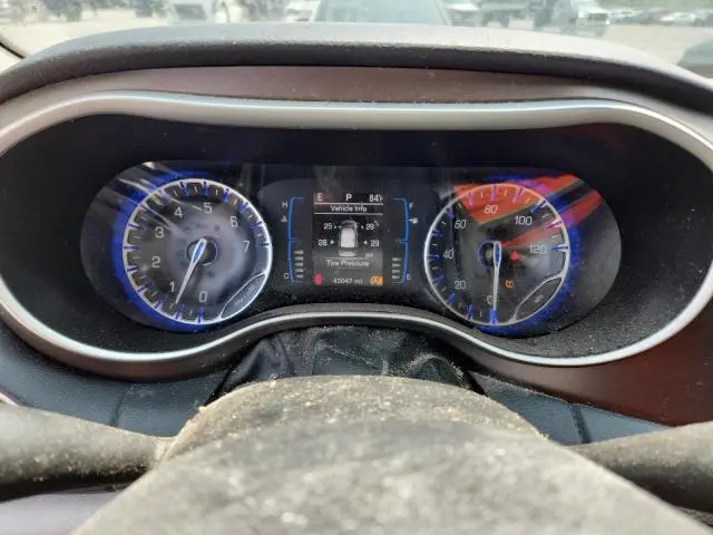 2017 CHRYSLER PACIFICA LX  