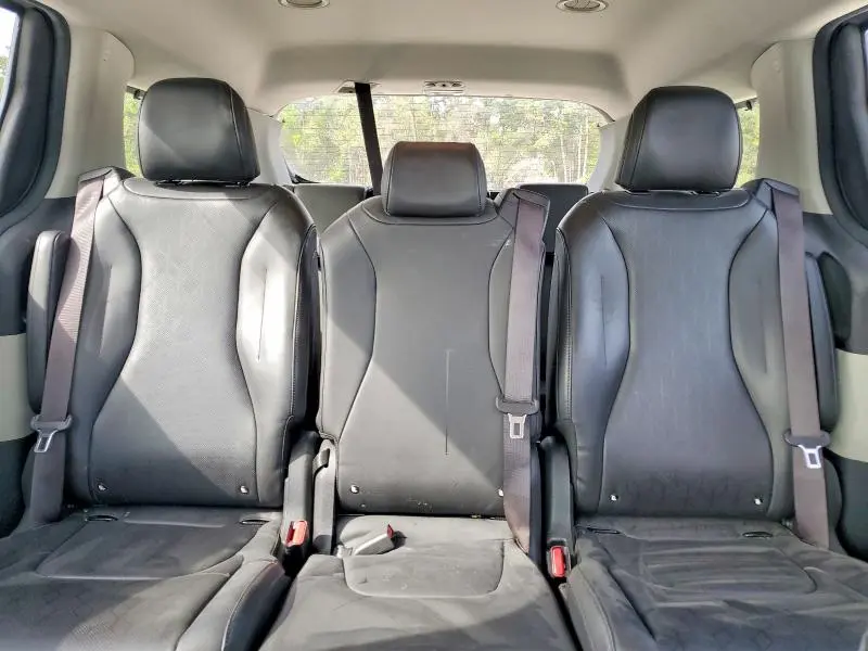 2022 KIA CARNIVAL EX  