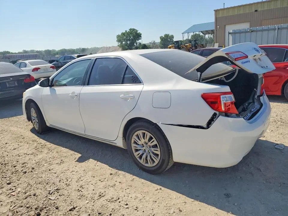 2014 TOYOTA CAMRY LE  