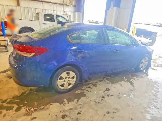 2017 KIA FORTE LX  