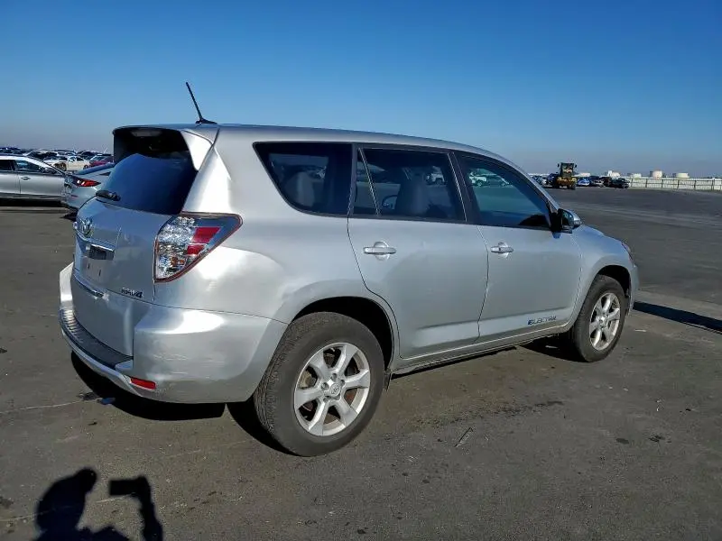 2013 TOYOTA RAV4 EV   
