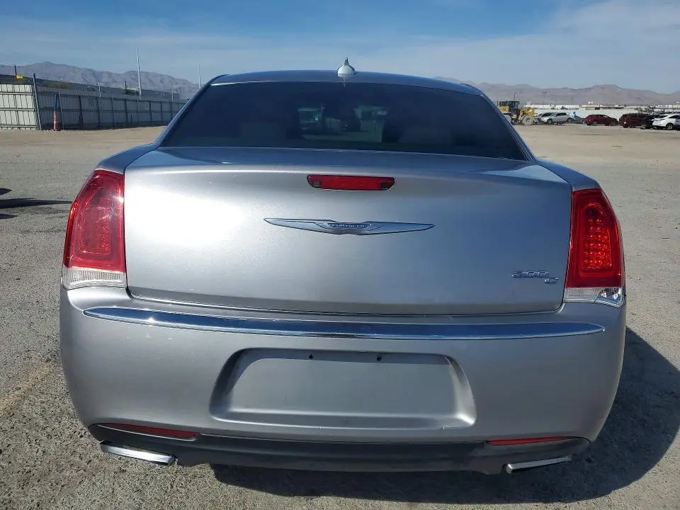 2016 CHRYSLER 300C   