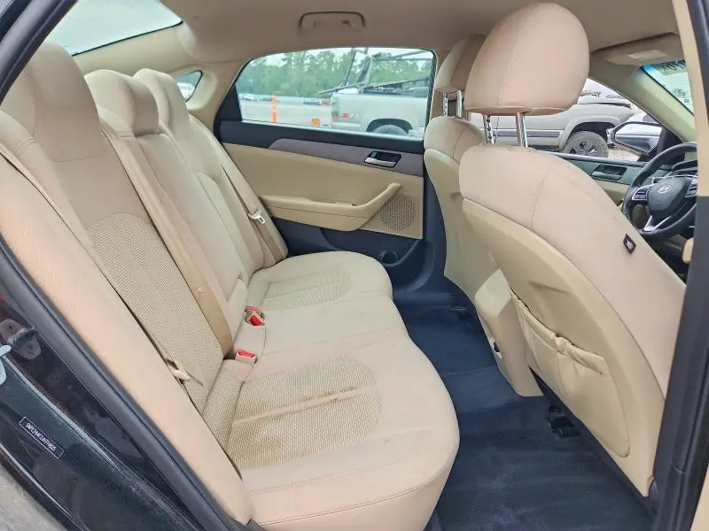 2018 HYUNDAI SONATA SE  