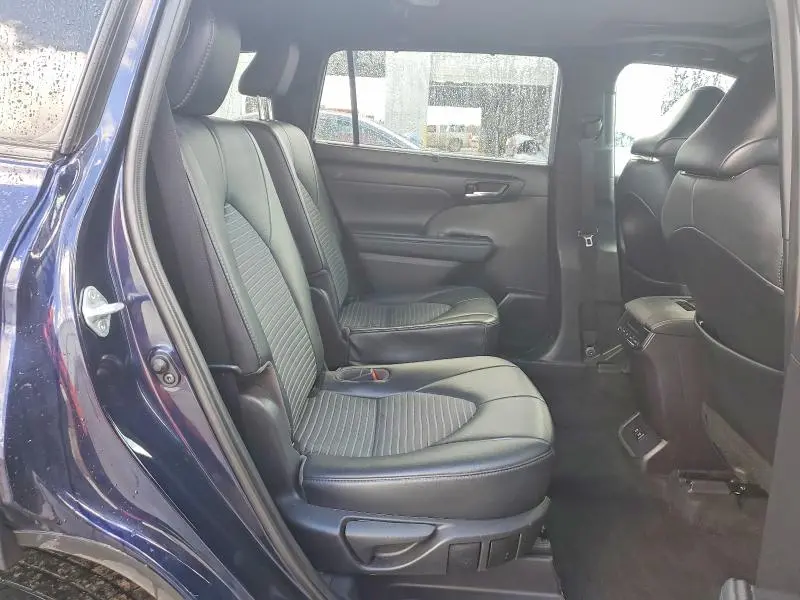 2021 TOYOTA HIGHLANDER XSE  