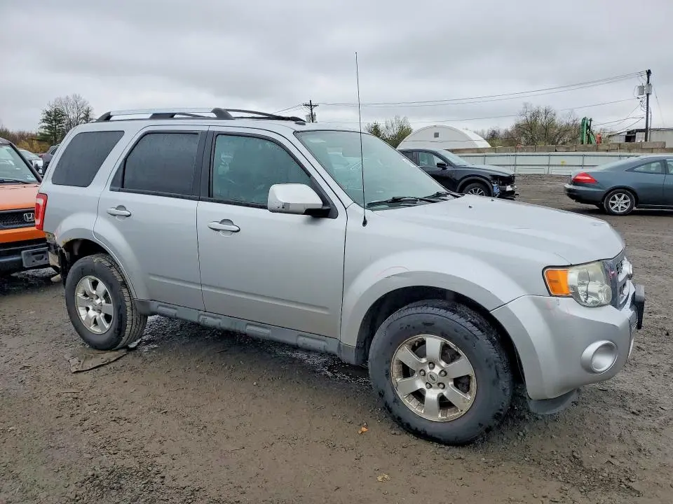 2011 FORD ESCAPE LIMITED  