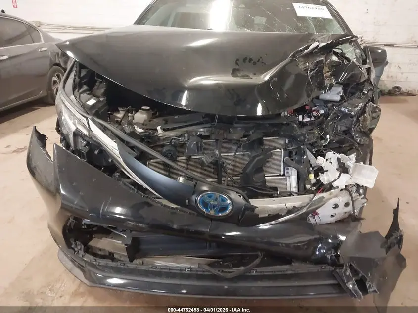 2021 TOYOTA SIENNA LE