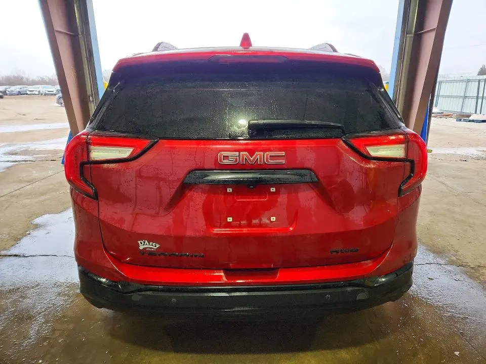 2024 GMC TERRAIN SLT  