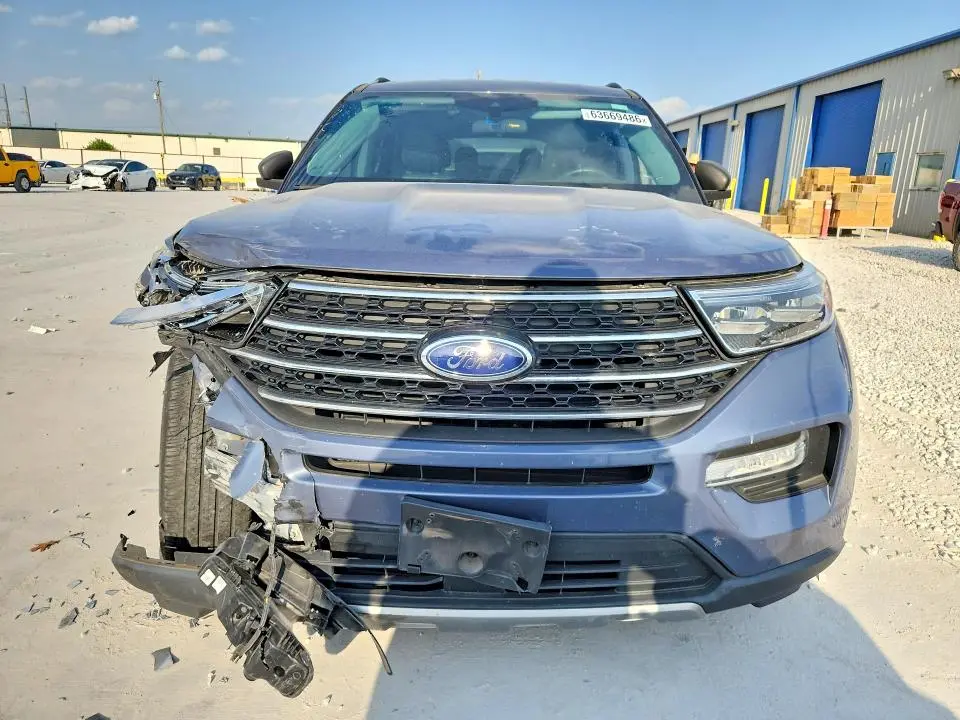 2021 FORD EXPLORER XLT  