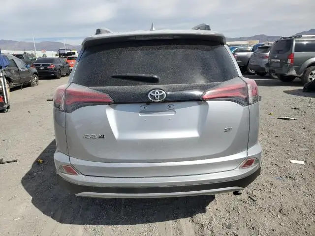 2018 TOYOTA RAV4 SE  