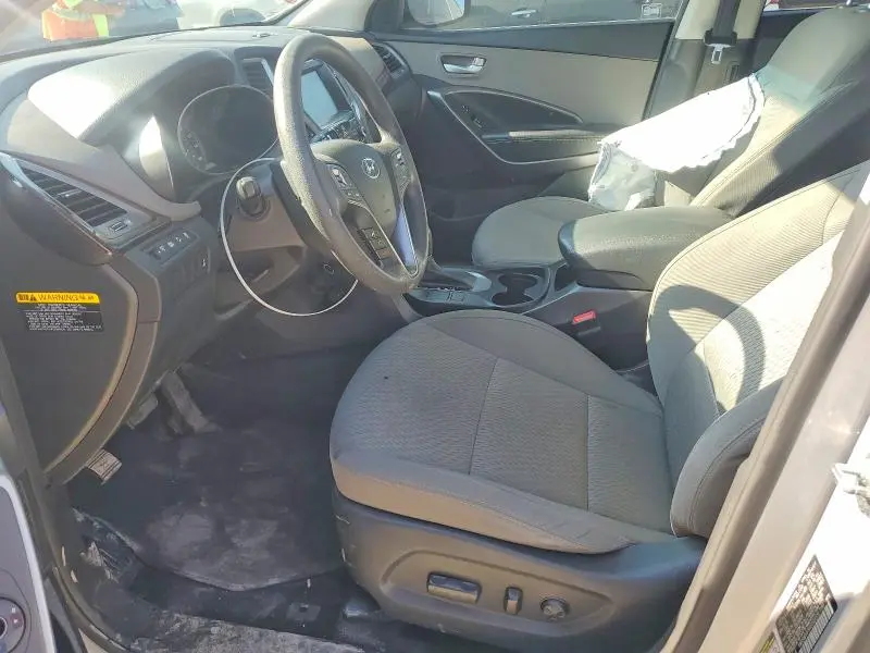 2017 HYUNDAI SANTA FE SE  