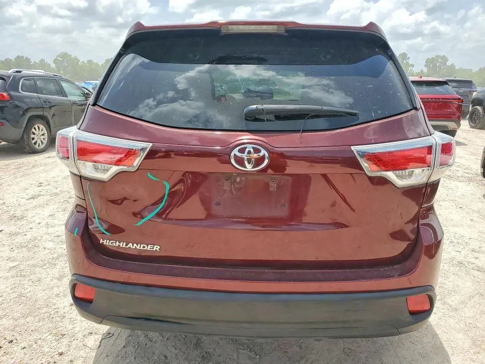 2016 TOYOTA HIGHLANDER LE  