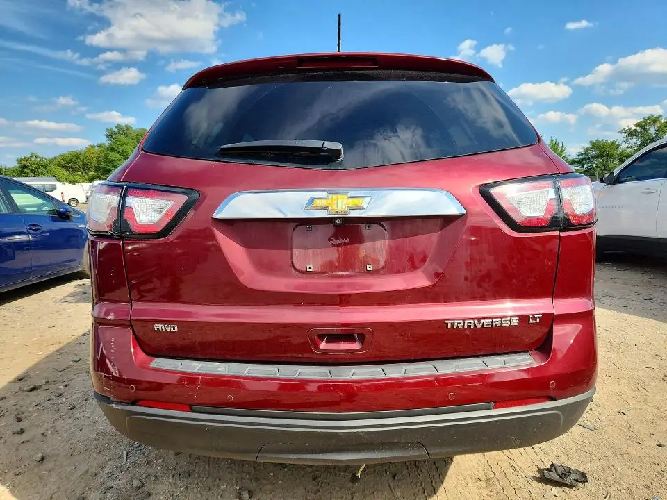 2015 CHEVROLET TRAVERSE LT  