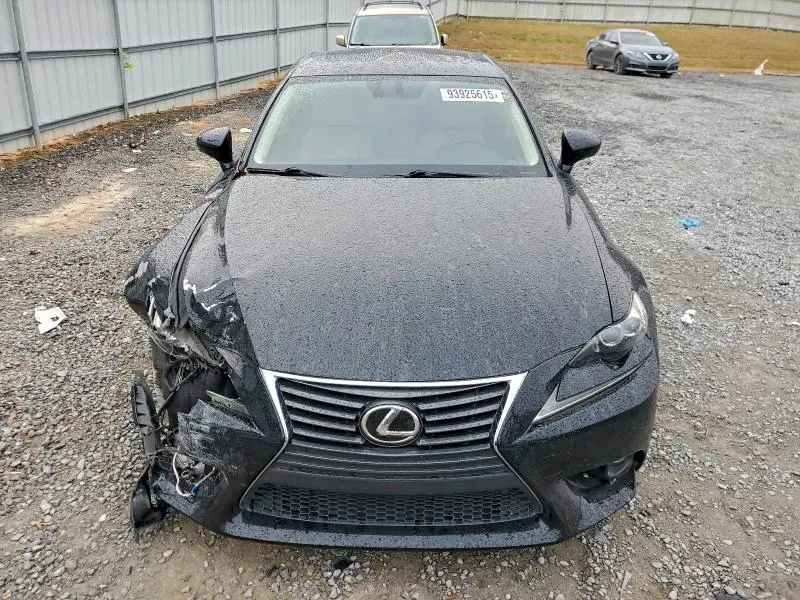 2016 LEXUS IS 200T  