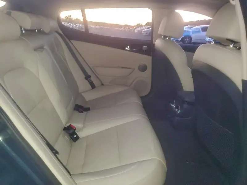 2022 KIA STINGER GT LINE  