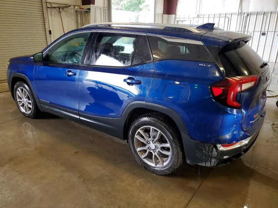 2022 GMC TERRAIN SLT  