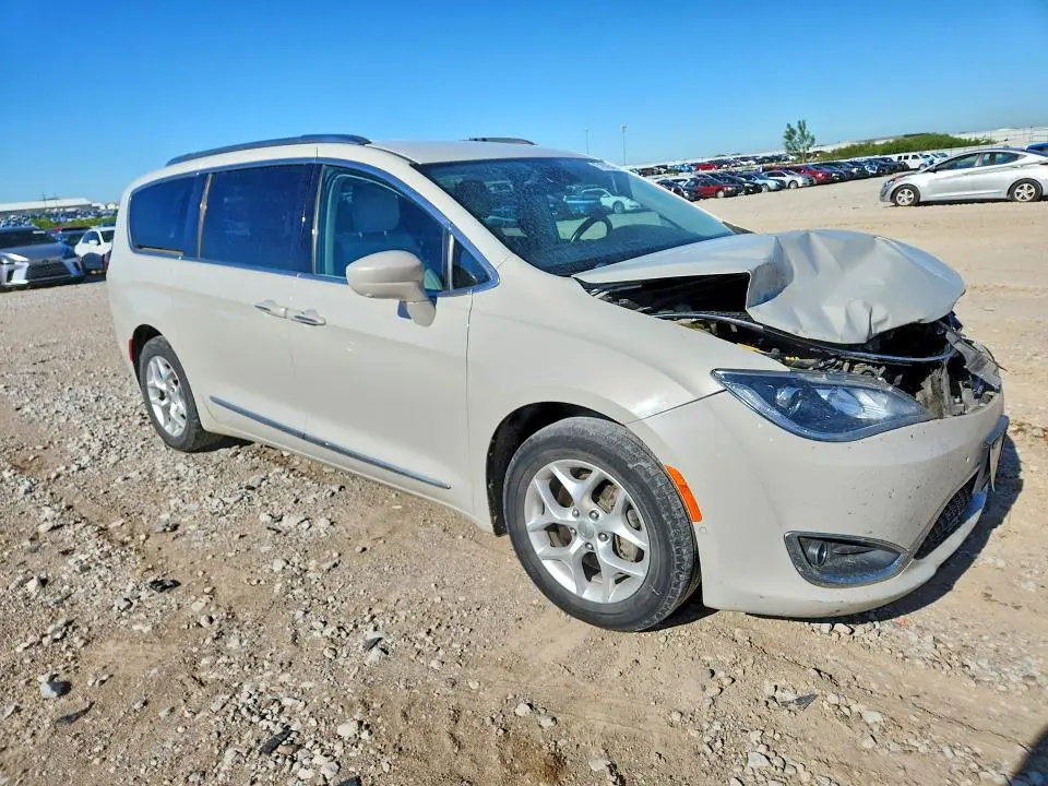 2017 CHRYSLER PACIFICA TOURING L PLUS  