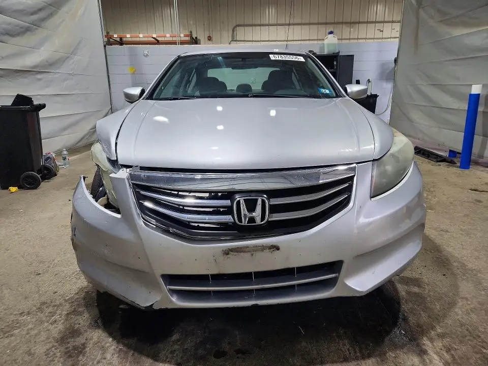 2011 HONDA ACCORD LX  
