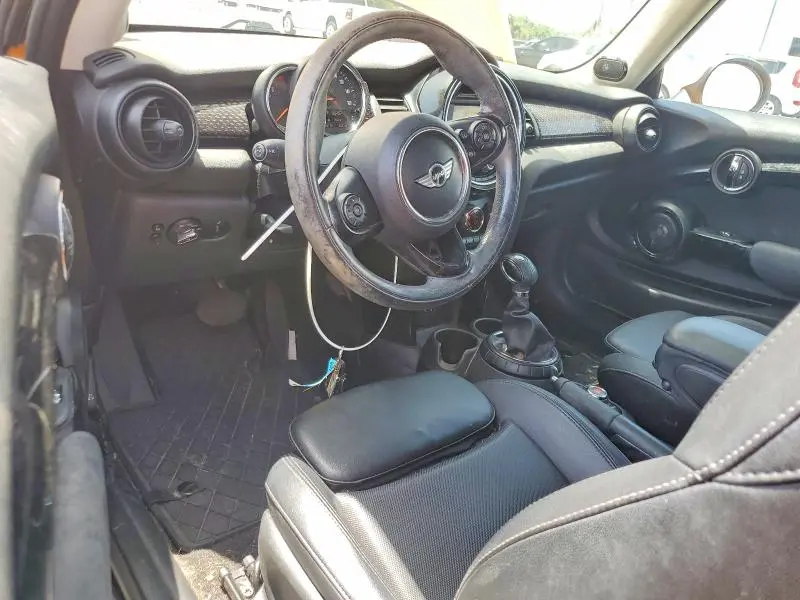 2017 MINI COOPER S  