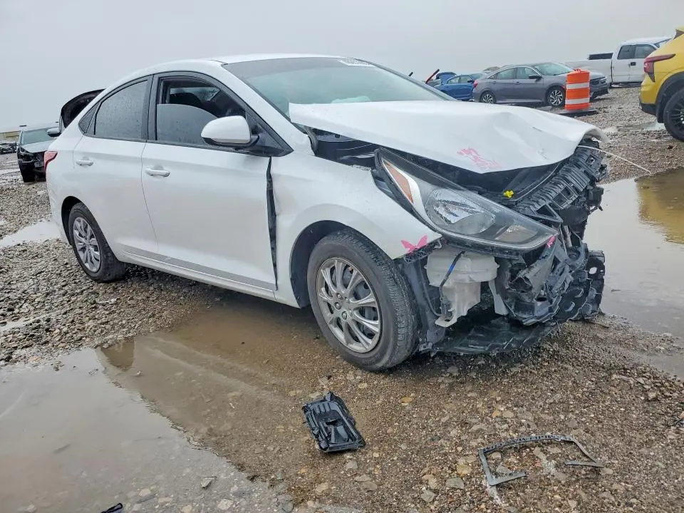 2021 HYUNDAI ACCENT SE  