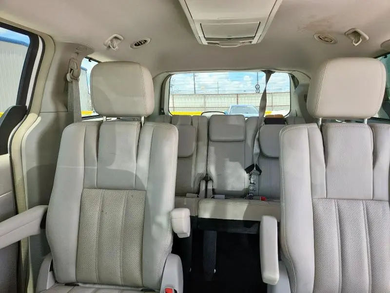 2011 CHRYSLER TOWN & COUNTRY TOURING L  