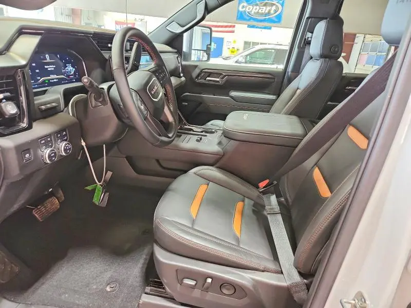 2025 GMC SIERRA K2500 AT4  