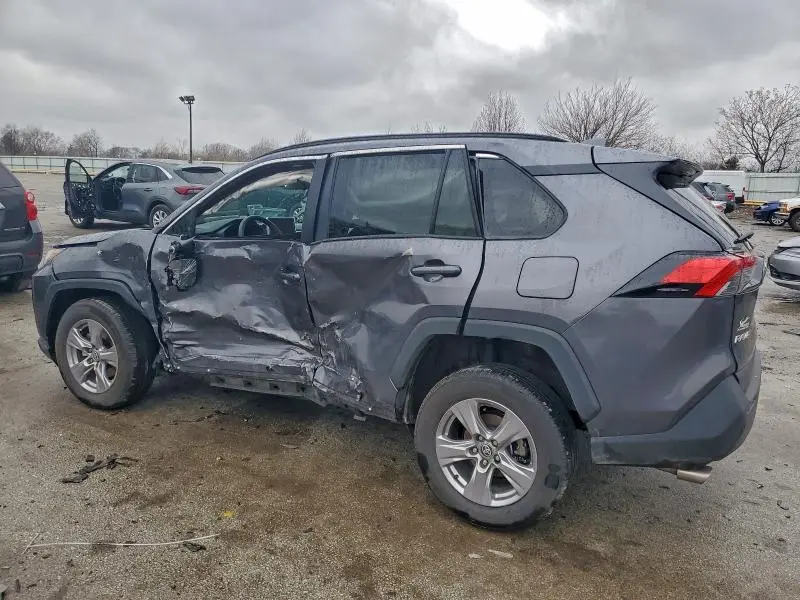 2024 TOYOTA RAV4 XLE  