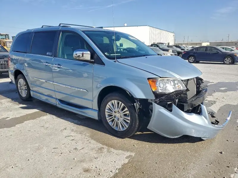 2013 CHRYSLER TOWN & COUNTRY LIMITED  