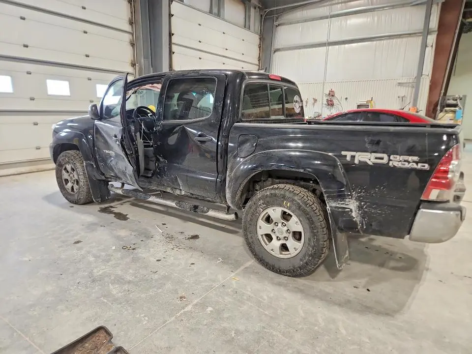 2015 TOYOTA TACOMA V6  