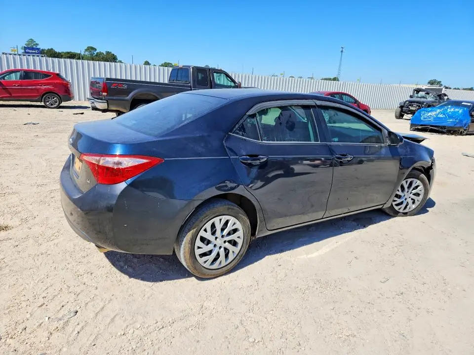 2017 TOYOTA COROLLA LE  