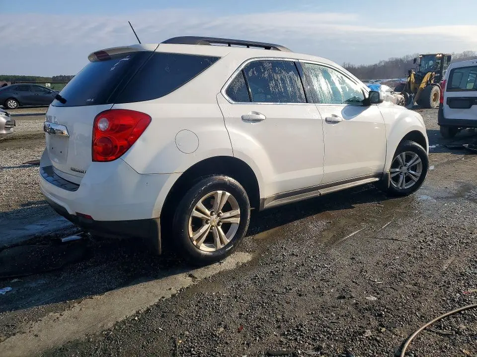 2015 CHEVROLET EQUINOX LT  