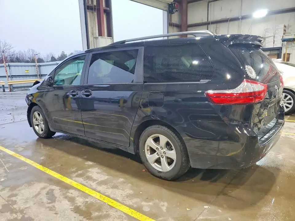2017 TOYOTA SIENNA LE 8-PASSENGER  
