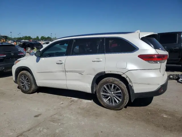 2017 TOYOTA HIGHLANDER SE  