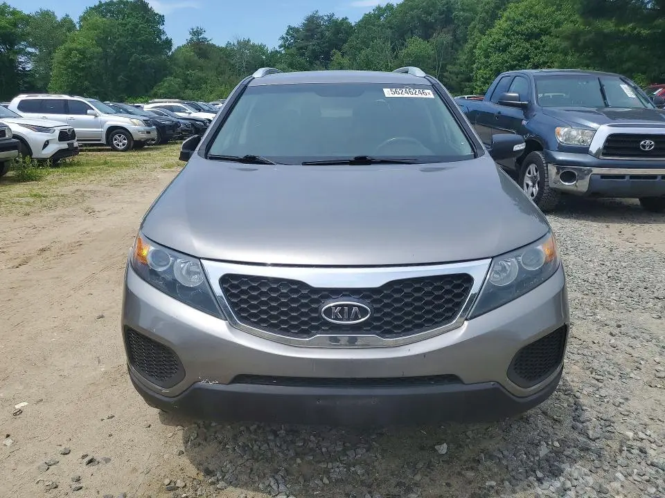 2013 KIA SORENTO LX  
