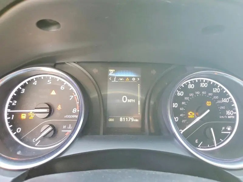 2018 TOYOTA CAMRY SE  