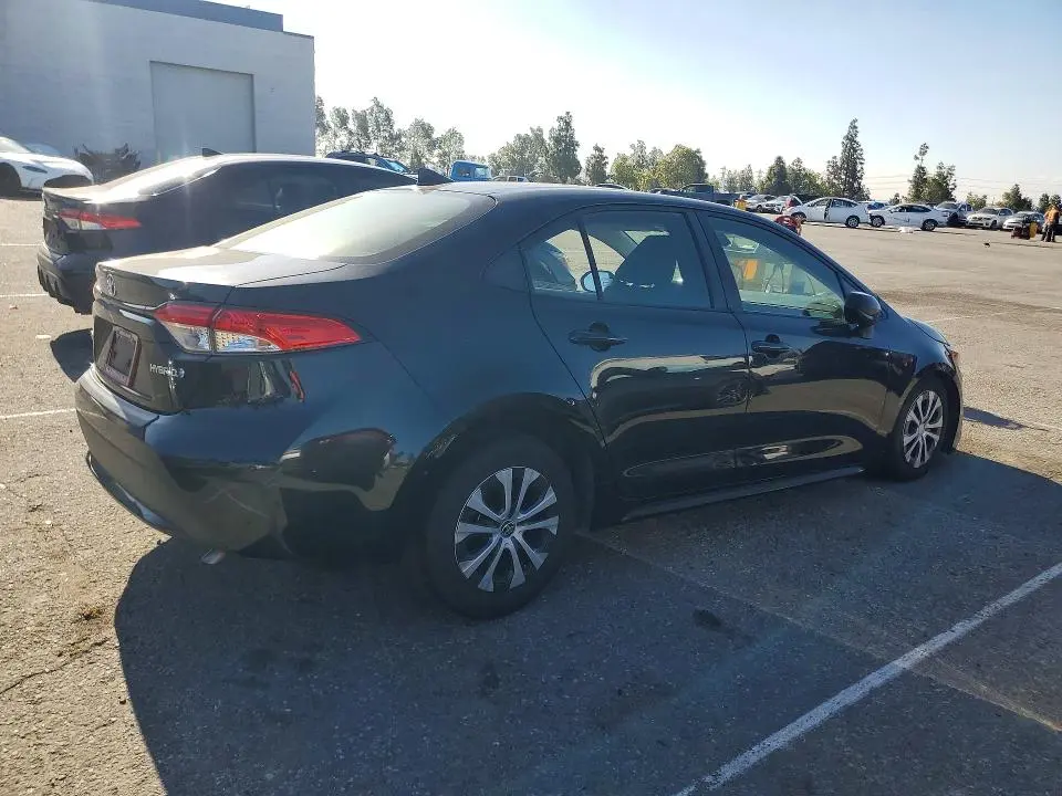 2022 TOYOTA COROLLA LE  