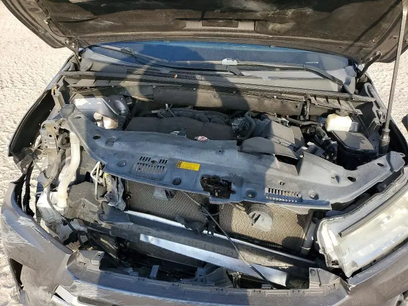 2018 TOYOTA HIGHLANDER LE  