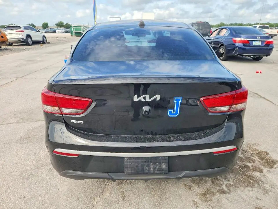 2023 KIA RIO LX  