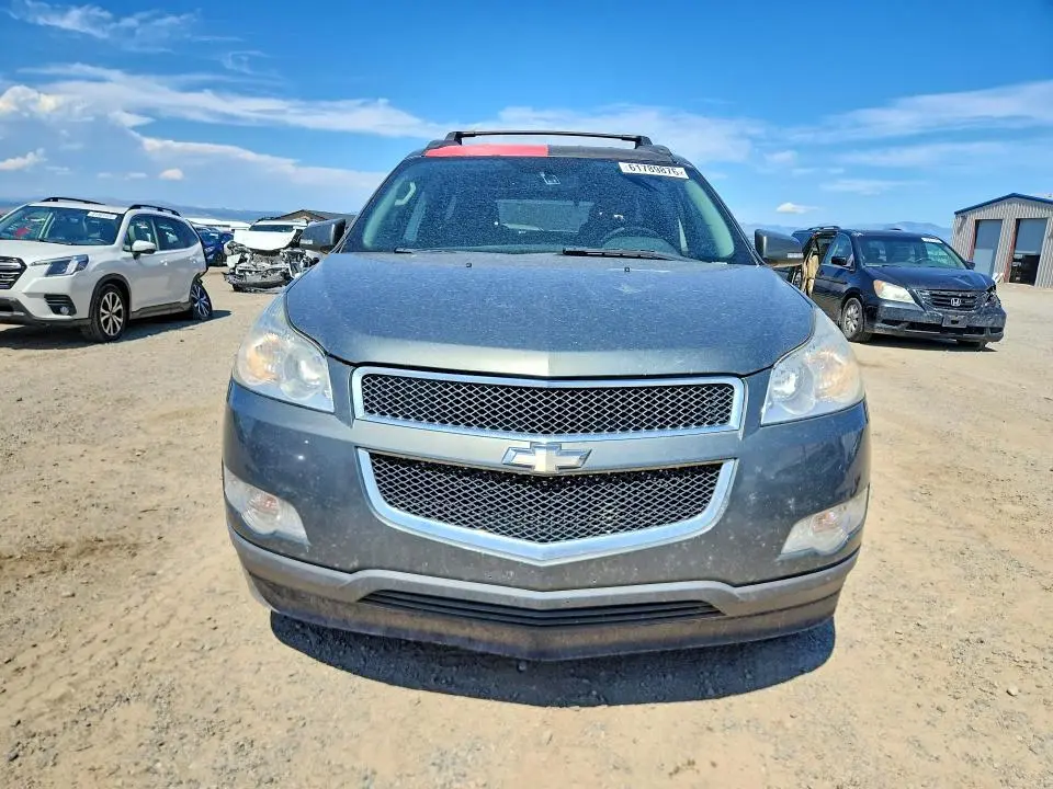 2011 CHEVROLET TRAVERSE LT  