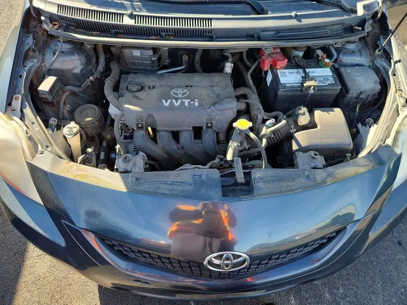 2010 TOYOTA YARIS BASE  