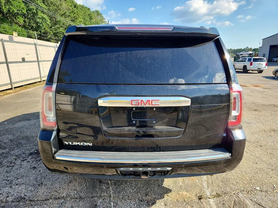 2017 GMC YUKON DENALI  