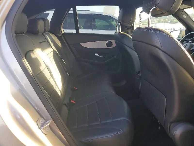 2019 MERCEDES-BENZ GLC 300  