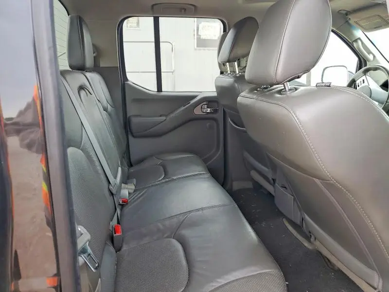 2013 NISSAN FRONTIER S  