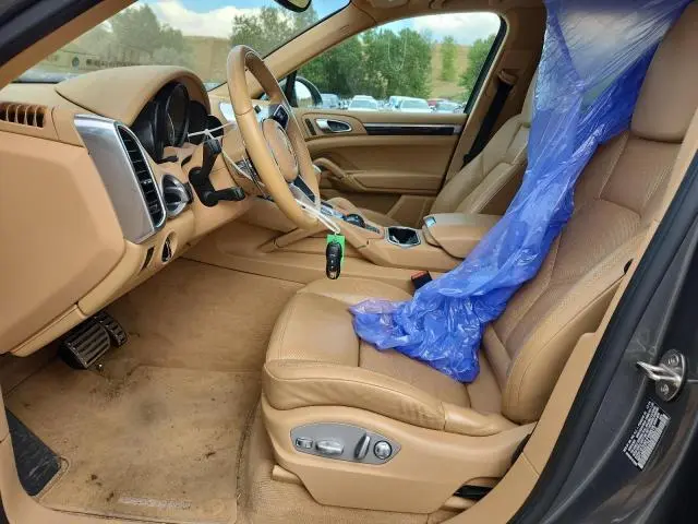 2017 PORSCHE CAYENNE S  